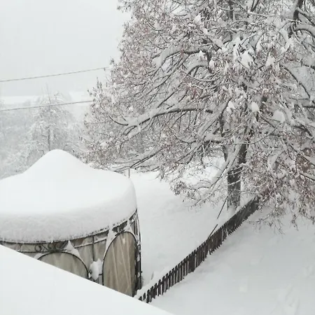 Casa Dell'orso فندق مبيت وإفطار لوريسيا