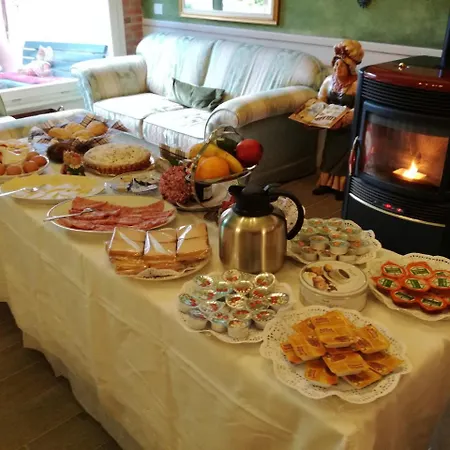 فندق مبيت وإفطار Casa Dell'orso 3*