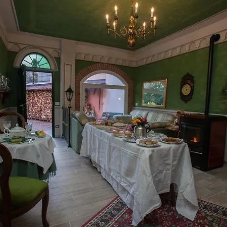 فندق مبيت وإفطار Casa Dell'orso لوريسيا