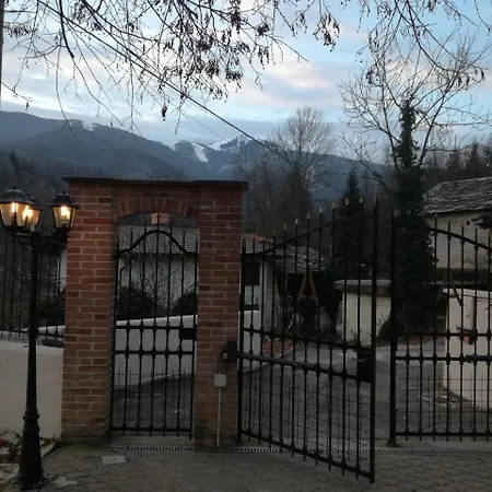 فندق مبيت وإفطار Casa Dell'orso 3*